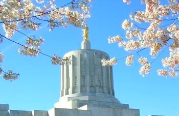 Top of Oregon state capitol