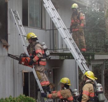 Apartment fire in Salem, Oregon, 1-16-08