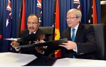 PNG Prime Minister Peter O'Neill and Australian Prime Minister Kevin Rudd