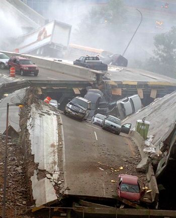 I-35W Bridge collapse